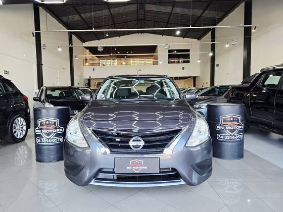 NISSAN VERSA 1.6 16V FLEXSTART SV 4P XTRONIC NISSAN VERSA 1.6 16V FLEXSTART SV 4P XTRONIC